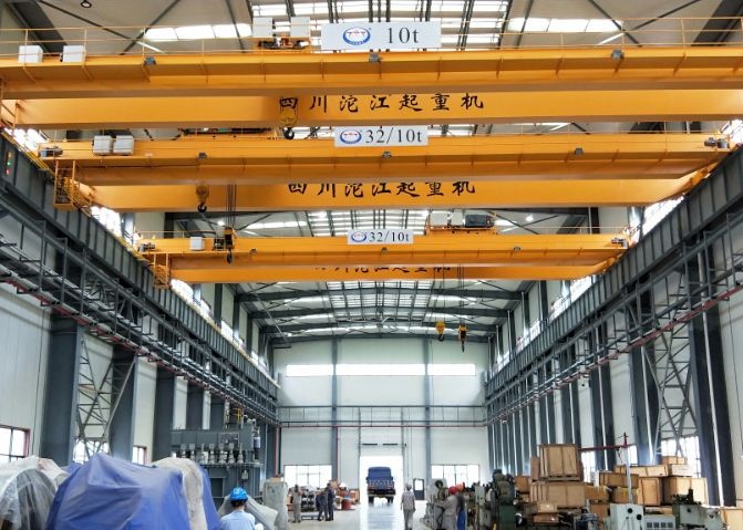 6136d7b207a12.jpg 2.1、雙梁起重機(多臺同步聯(lián)動).jpg