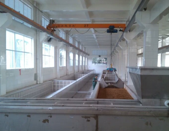 1.1、第一代：豆瓣抓斗起重機.jpg