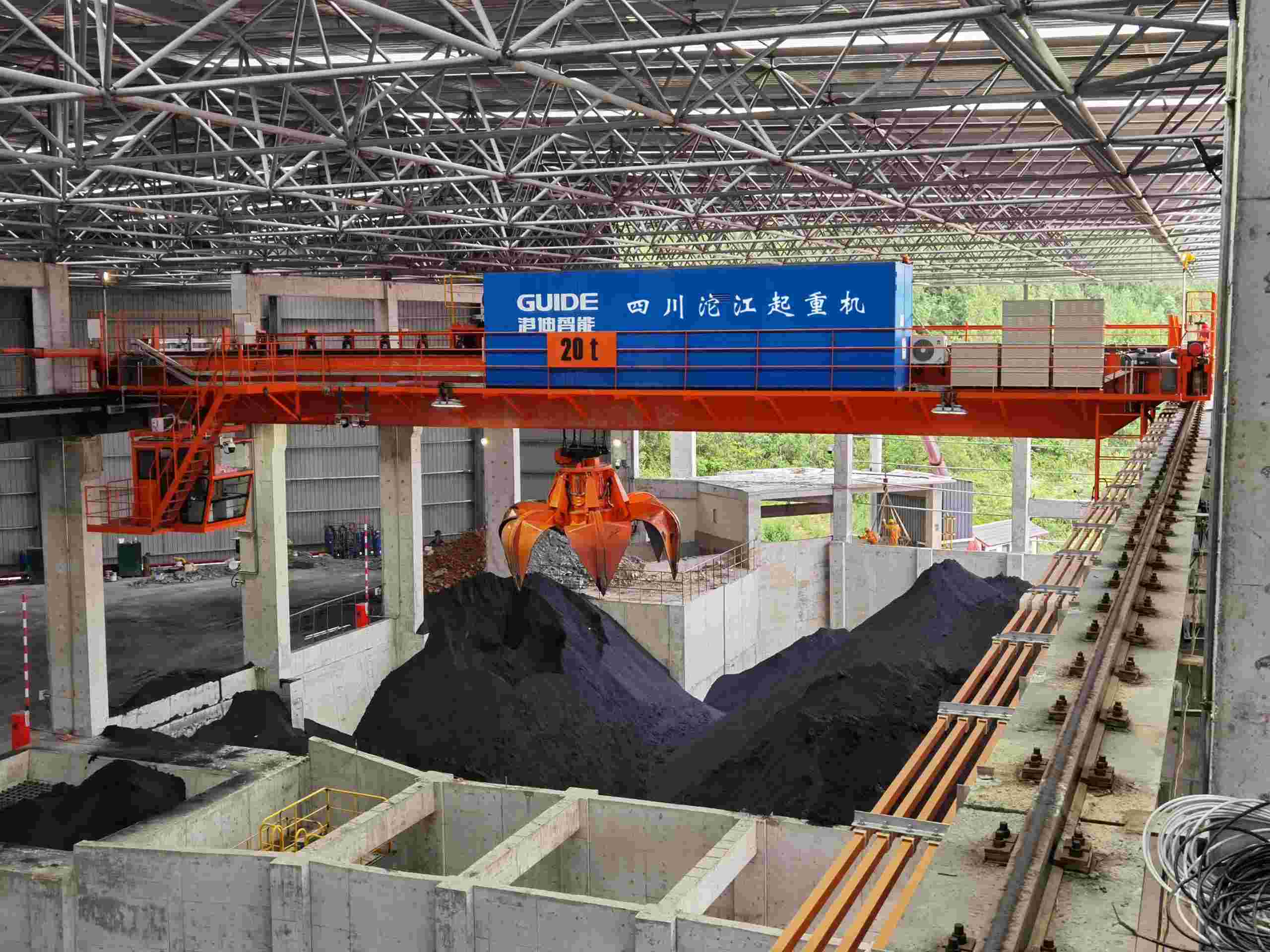 5、第五代：礦物抓斗智能起重機(jī).jpg
