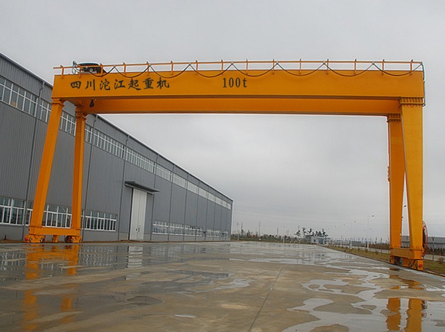 6136e19da037a.jpg 1、雙梁門式起重機(jī).jpg